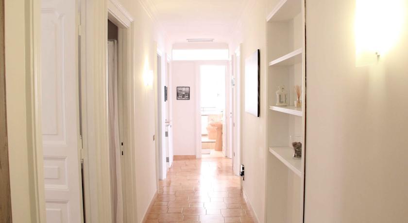 Luxury White House Rome Apartment Room photo