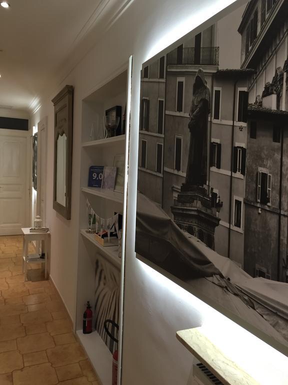 Luxury White House Rome Apartment Room photo